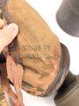 Frankreich 2. Weltkrieg, Gasmaske TC-38 mit Filter in Bereitschaftsbüchse mit Trageriemen, Originallack, ungereinigt