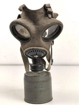 Tschechoslowakei 2. Weltkrieg, Gasmaske VZ35 mit Filter in gutem Zustand, datiert 1935