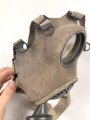 Tschechoslowakei 2. Weltkrieg, Gasmaske VZ35 mit Filter in gutem Zustand, datiert 1935