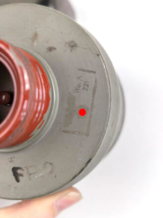 Tschechoslowakei 2. Weltkrieg, Gasmaske VZ35 mit Filter in gutem Zustand, als Beutestück übernommen für Luftschutzzwecke