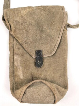 Italien, Gasmaskentasche Modell 1935. Getragenes Stück