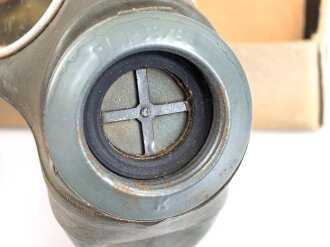 Volksgasmaske 40 in originaler Umverpackung, mit Gebrauchsanweisung