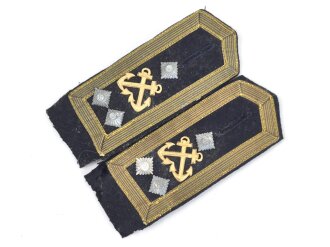Kriegsmarine, Paar Schulterstücke, ungereinigt