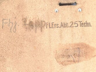 Kartentasche Luftwaffe. getragenes Kammerstück der "Flieger Ersatz Abteilung 25", datiert 1935
