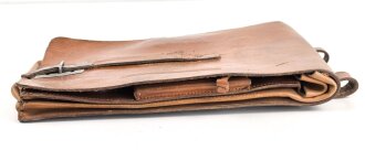 Kartentasche Luftwaffe. getragenes Kammerstück der "Flieger Ersatz Abteilung 25", datiert 1935