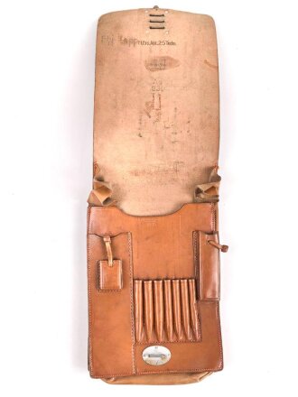 Kartentasche Luftwaffe. getragenes Kammerstück der "Flieger Ersatz Abteilung 25", datiert 1935