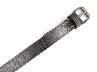 Schnallriemen aus Leder Wehrmacht. Breite 2,5cm, Gesamtlänge 58cm