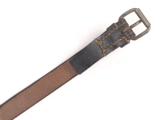 Schnallriemen aus Leder Wehrmacht. Breite 2,5cm, Gesamtlänge 58cm