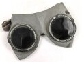 Brille Wehrmacht aus graublauem Leder  mit leicht getönten Gläsern. Getragenes Stück