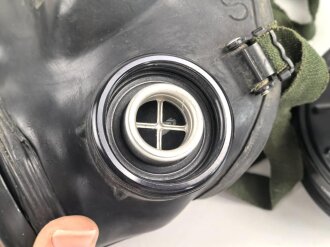Großbritannien, ABC Schutzmaske S6. Datiert 1979, der zugehörige Filter datiert datiert 1978. Gummi weich, guter Gesamtzustand