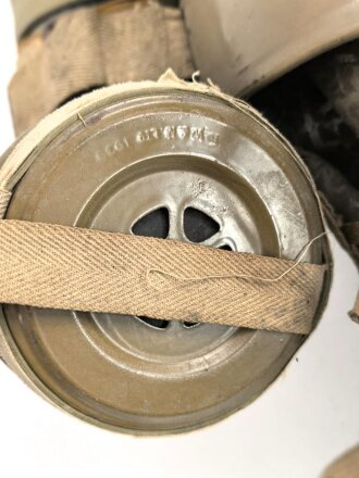 Großbritannien, Gashaube " Henley" für Kleinkinder, datiert 1939. Gummi zum Teil trocken