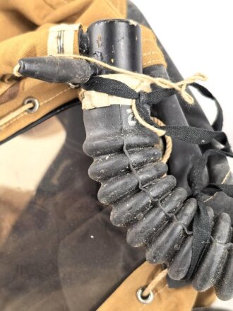 Großbritannien 2.Weltkrieg, Hospital Respirator, Gasmaske für Kopfverletzte.Ungereinigt, datiert 1944