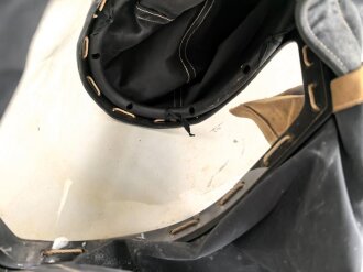 Großbritannien 2.Weltkrieg, Hospital Respirator, Gasmaske für Kopfverletzte.Ungereinigt, datiert 1944