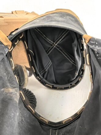 Großbritannien 2.Weltkrieg, Hospital Respirator, Gasmaske für Kopfverletzte. Ungereinigt, datiert 1944. In der originalen Umverpackung