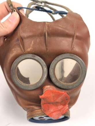 Großbritannien, Small childs respirator aus der...