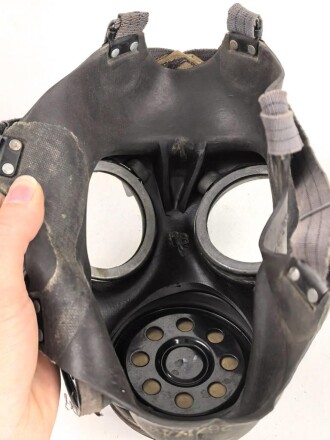 Großbritannien, MKII Lightweight Service Respirator. D-Day gas mask . Dated 1943