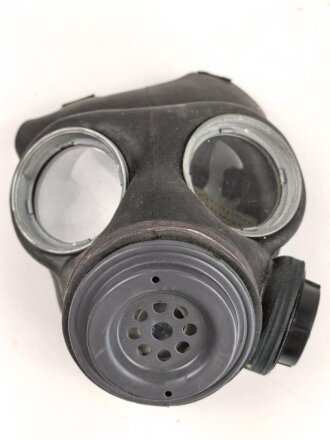 Großbritannien, MKII Lightweight Service Respirator. D-Day gas mask. Dated 1944, very good condition
