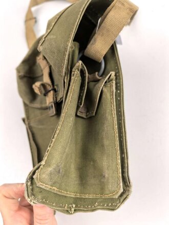 Großbritannien WWII, Carrying bag for MKII Lightweight Service Respirator. D-Day gas mask . Used condition