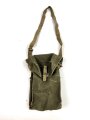 Großbritannien WWII, Carrying bag for MKII Lightweight Service Respirator. D-Day gas mask . Used condition, dated 1944, restocked by Danish Army after WWII