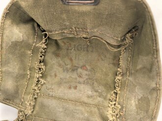 Großbritannien WWII, Carrying bag for MKII Lightweight Service Respirator. D-Day gas mask . Used condition, no strap