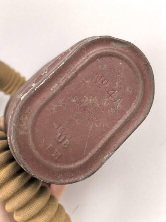 Großbritannien WWII, MK IV Gasmask with extra long tube and filter. Uncleaned, good condition