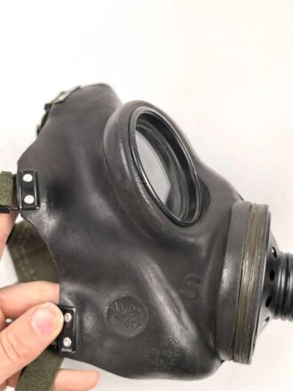 Großbritannien , MK VI Gasmask. Uncleaned, dated 1961.