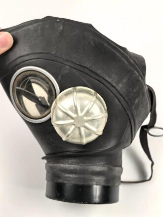 Großbritannien, Zivilschutz Luftschutzgasmaske  datiert 1955, Gummi weich