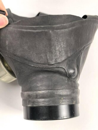 Großbritannien, Zivilschutz Luftschutzgasmaske  datiert 1955, Gummi weich
