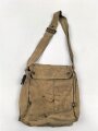 Großbritannien WWI, Gasmaskentasche für " Small box respirator" . getragenes Stück, datiert 1917