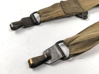 Großbritannien , Trageriemen zur Gasmaskentasche für " Gasmaske MK V" . getragenes Stück , datiert 1941