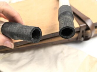 Luftschutz Gasjäckchen für Kleinkinder, Umkarton leicht defekt, sonst sehr guter Gesamtzustand.