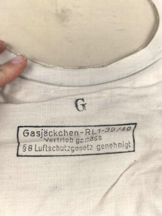 Luftschutz Gasjäckchen für Kleinkinder, Umkarton leicht defekt, sonst sehr guter Gesamtzustand.