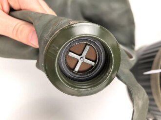 Volksgasmaske 37 in Bereitschaftsbüchse. Ungereinigt, Originallack