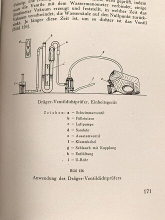 Dräger " Gasschutz in Industrie und Luftschutz, Staubschutz u.a"  Katalog mit 204 Seiten aus dem Jahr 1939-40