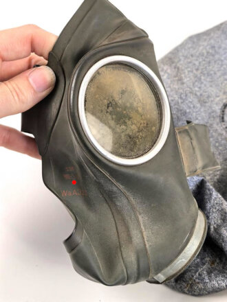 Luftschutz, Volksgasmaske 40 in Tragetasche