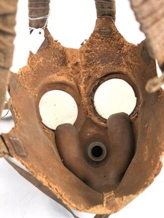 Japan 2. Weltkrieg, Luftschutz Gasmaske , Maskenkörper ausgetrocknet