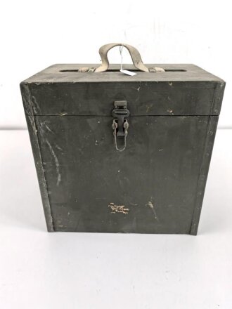 Ungarn ?, Pferdegasmaske KSPM in sehr gutem Zustand, mit Gasbrille in Umverpackung. Russisches Modell, so auch unter anderem in Polen im Einsatz.