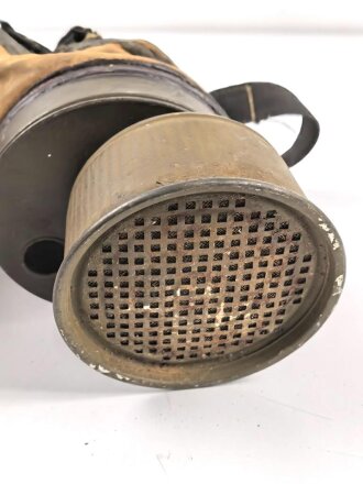 Polen, Gasmaske Modell 1924, W.W.S.P datiert 1930 . der Maskenkörper ausgehärtet, mit Filter