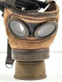 Polen, Gasmaske Modell 1924, W.W.S.P datiert 1930 . der Maskenkörper ausgehärtet, mit Filter