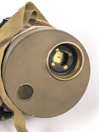 Polen, Gasmaske Modell 1924, W.W.S.P datiert 1930 . der Maskenkörper ausgehärtet, mit Filter