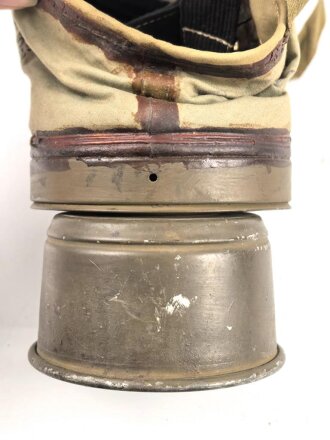 Polen, Gasmaske Modell 1924, W.W.S.P datiert 1930 . der Maskenkörper ausgehärtet, mit Filter