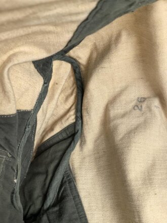 Heer, Feldbluse für Mannschaften Modell 1943. Kammerstück in heller Ausführung. Habe ich in 30 Jahrfen Tätigkeit noch nie gesehen. Ist nicht entfärbt, sondern so produziert. Getragenes Stück