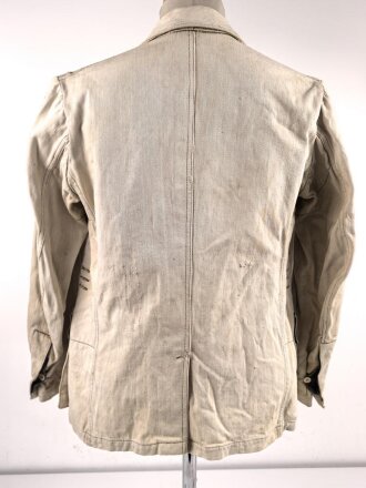 Heer, Feldbluse für Mannschaften Modell 1943. Kammerstück in heller Ausführung. Habe ich in 30 Jahrfen Tätigkeit noch nie gesehen. Ist nicht entfärbt, sondern so produziert. Getragenes Stück