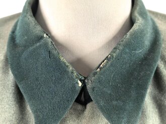 Heer, Feldbluse Modell 1936 für einen Offizier. Stark getragenes Eigentumstück ohne Effekten, ungereinigt