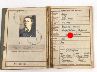 Wehrpaß Heer, eingestellt am 14. Oktober 1942 bei 1. Reserve MG Btl. 14