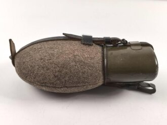 Feldflasche Wehrmacht, MN43 gestempelt auf Becher,...