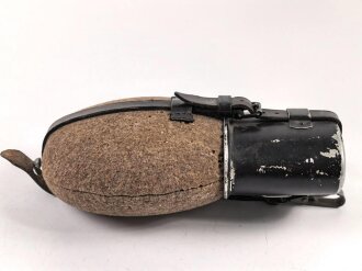 Feldflasche Wehrmacht, HWSD40 gestempelt auf Becher...