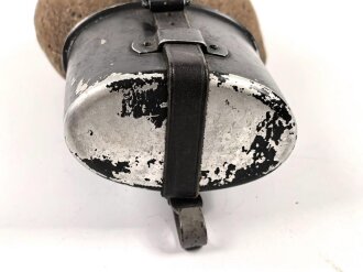Feldflasche Wehrmacht, HWSD40 gestempelt auf Becher Riemen, Bezug und Flasche