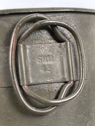 Feldflasche Wehrmacht, SMM43 auf Becher und Flasche gestempelt.