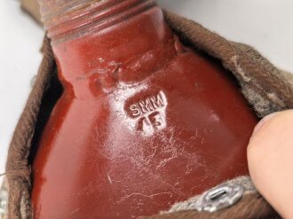 Feldflasche Wehrmacht, SMM43 auf Becher und Flasche gestempelt.